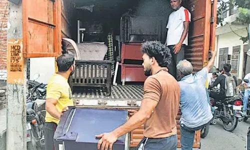 दिल्ली के आली गांव में 1800 मकान-दुकानों पर कार्रवाई की तैयारी दिल्ली के आली गांव में 1800 मकान-दुकानों पर कार्रवाई की तैयारी