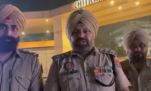 यूनिवर्सिटी में भूत की अफवाह के बाद मचा हंगामा, पुलिस वाहन में भी तोड़फोड़