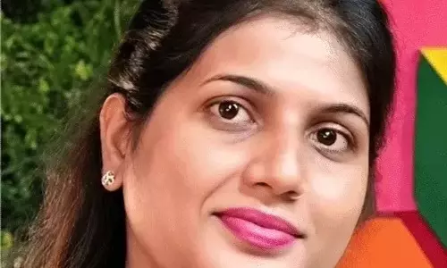 तीसरी मंजिल की बालकनी से कूदी महिला, मौत तीसरी मंजिल की बालकनी से कूदी महिला, मौत