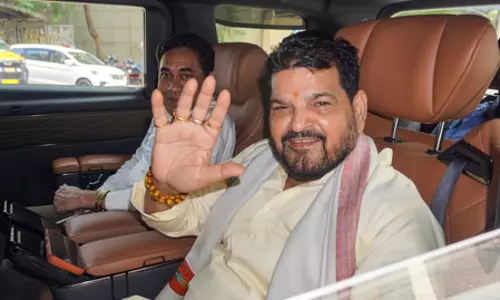 बृजभूषण शरण सिंह को यौन उत्पीड़न मामले में बरी किए जाने को चुनौती देने वाली याचिका पर सुनवाई टली