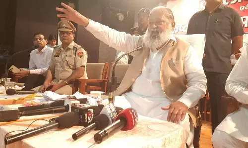 विपक्ष संवैधानिक संस्थाओं को बना रहा निशाना: विज विपक्ष संवैधानिक संस्थाओं को बना रहा निशाना: विज