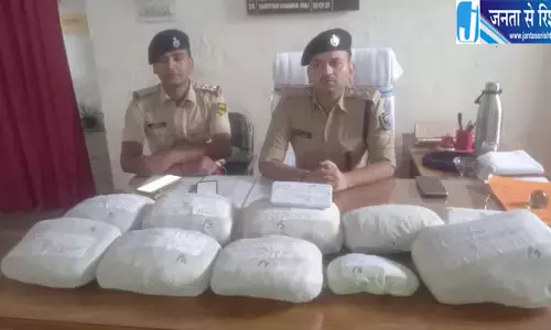 किराना दुकान की आड़ में गांजा बेचने का खुलासा, 8.760 किलो गांजा के साथ दुकानदार गिरफ्तार