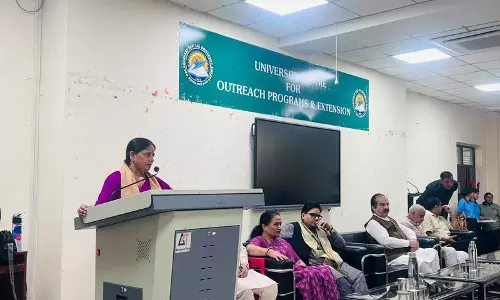 सोशल मीडिया का समझदारी से करें इस्तेमाल: मीना परमार