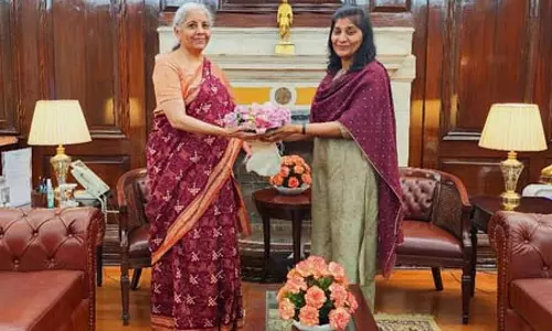 भारत का बॉन्ड बाजार मजबूत, आर्थिक बुनियाद के दम पर शेयर बाजार में फिर से लौटेगी तेजी: आरबीआई डिप्टी गवर्नर भारत का बॉन्ड बाजार मजबूत, आर्थिक बुनियाद के दम पर शेयर बाजार में फिर से लौटेगी तेजी: आरबीआई डिप्टी गवर्नर
