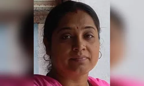 ममता बनर्जी की सभा से पहले टीएमसी नेता गिरफ्तार, नौकरी दिलाने के नाम पर धोखाधड़ी का आरोप ममता बनर्जी की सभा से पहले टीएमसी नेता गिरफ्तार, नौकरी दिलाने के नाम पर धोखाधड़ी का आरोप