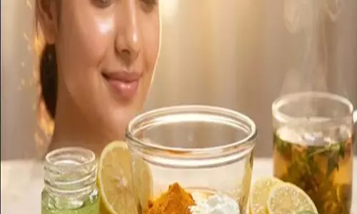 खाने की ये 5 चीजें बढ़ा सकती हैं चेहरे की चमक जानें DIY रेमेडीज