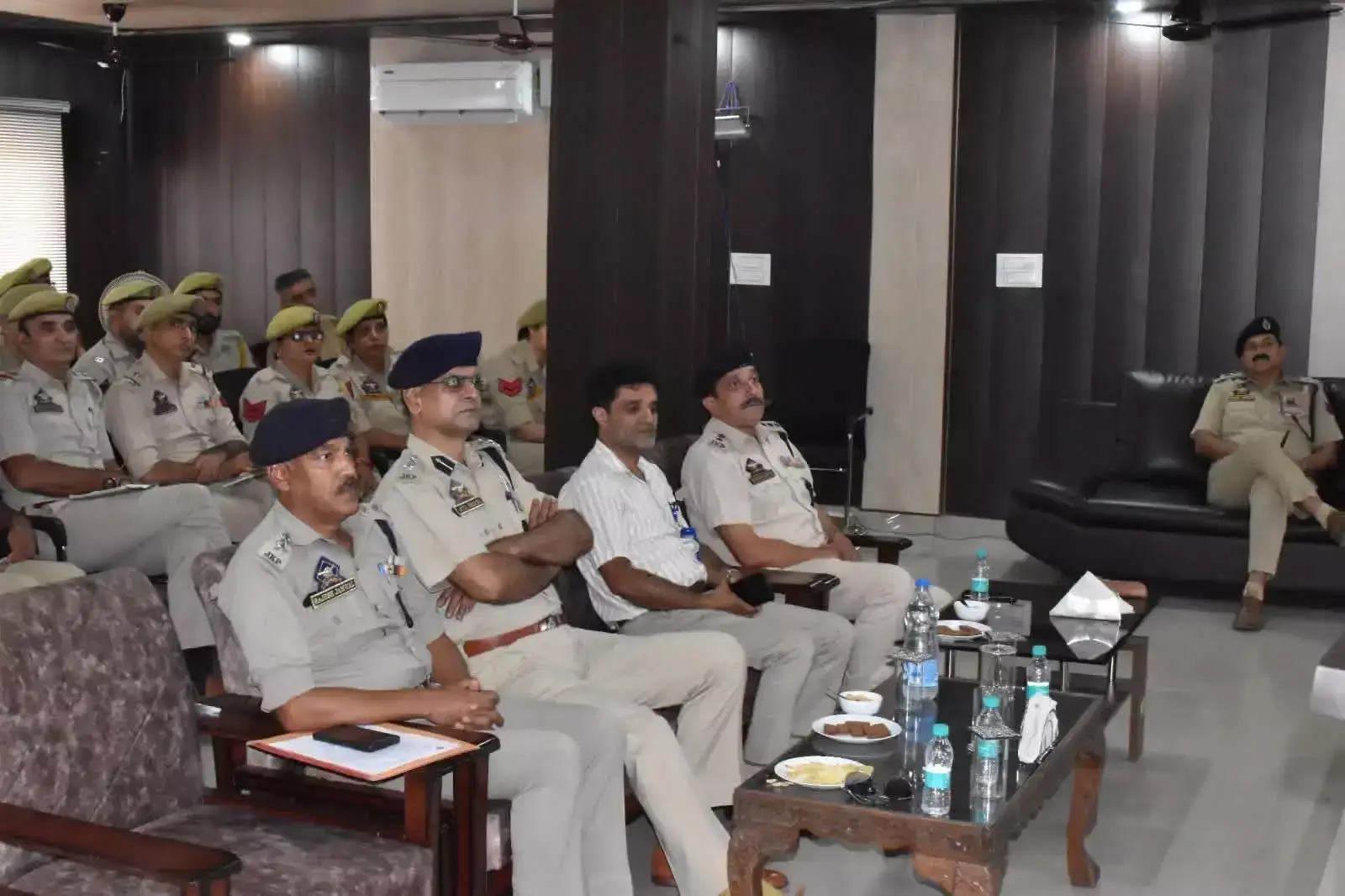 जेकेएपी आईआर जवानों को सिखाई गईं जीवन रक्षक तकनीकें