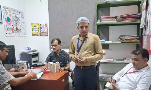 अस्पतालों की कैंटीन और मेस किचन में खाद्य सुरक्षा की जांच