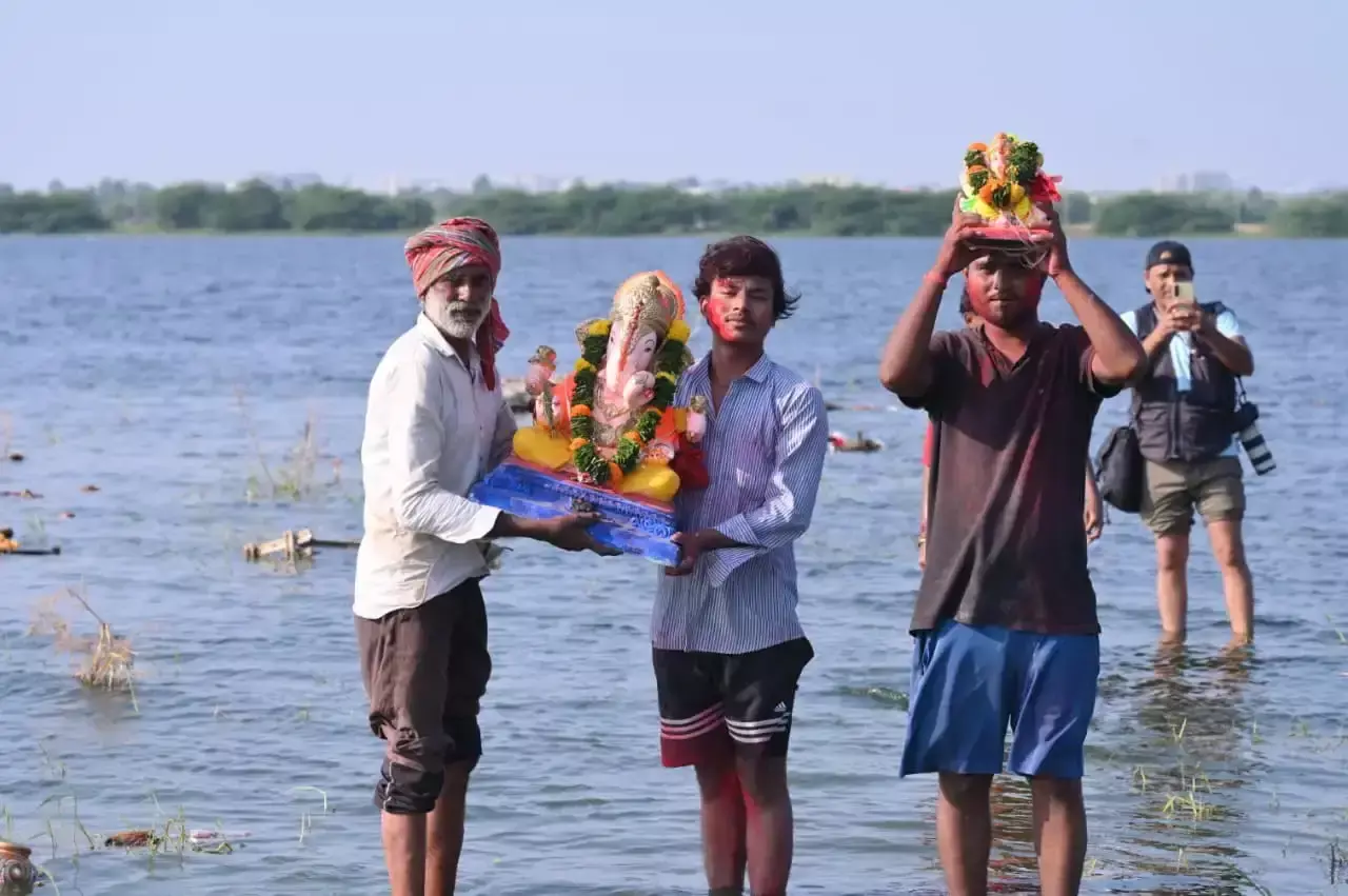 भक्ति में डूबा जयपुर, गणपति बप्पा मोरया के जयघोष से गूंजा शहर
