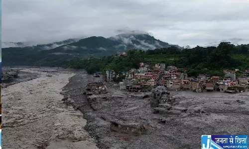 नेपाल की विनाशकारी बाढ़ को एक महीना 5 हजार से ज्यादा लोग अब भी लापता नेपाल की विनाशकारी बाढ़ को एक महीना 5 हजार से ज्यादा लोग अब भी लापता