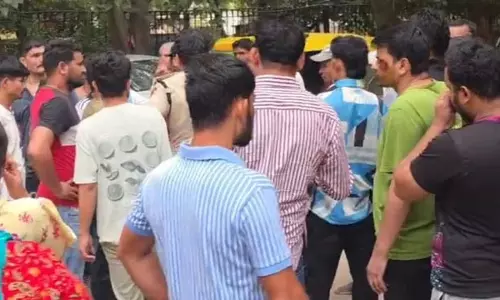 तेज रफ्तार पिकअप की टक्कर से 24 वर्षीय युवक की मौत, स्वजन ने किया हंगामा