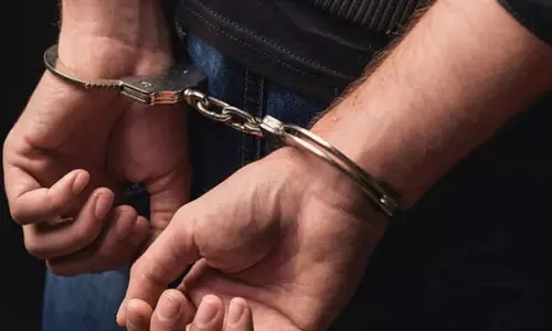 RTO ई-चालान की APK फाइल भेजकर ठगी, खाते में आए 13 लाख रुपये, बिहार से आरोपी गिरफ्तार RTO ई-चालान की APK फाइल भेजकर ठगी, खाते में आए 13 लाख रुपये, बिहार से आरोपी गिरफ्तार