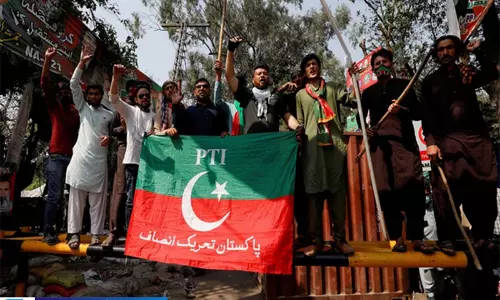 PTI नेताओं की हिरासत पर HRCP चिंतित PTI नेताओं की हिरासत पर HRCP चिंतित
