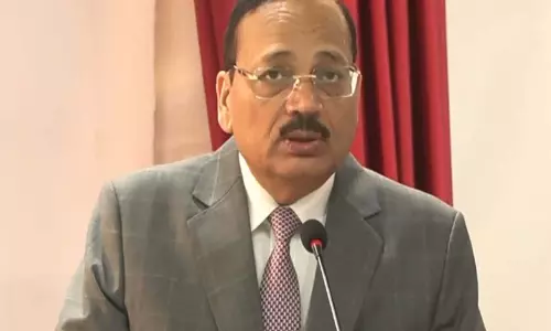 बच्चों को नशे से बचाने पर CJI का जोर बच्चों को नशे से बचाने पर CJI का जोर