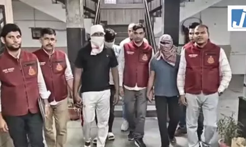मालिक का भरोसा तोड़ा, 2.10 लाख लेकर फरार हुए पूर्व कर्मचारी मालिक का भरोसा तोड़ा, 2.10 लाख लेकर फरार हुए पूर्व कर्मचारी