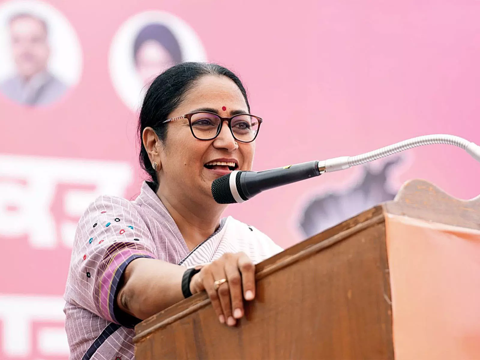 दिल्ली के ‘हेलमेट पहनना–नतीजे’ अभियान को अंतरराष्ट्रीय सम्मान, केप टाउन में मिला ऑनरेबल मेंशन दिल्ली के ‘हेलमेट पहनना–नतीजे’ अभियान को अंतरराष्ट्रीय सम्मान, केप टाउन में मिला ऑनरेबल मेंशन