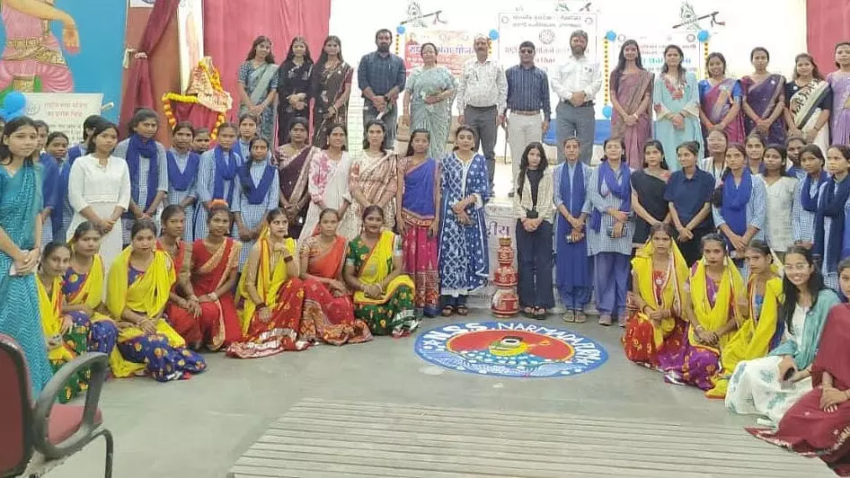NSS दिवस पर तीन दिवसीय कार्यक्रम, छात्राओं ने सेठानी घाट पर चलाया जागरूकता अभियान NSS दिवस पर तीन दिवसीय कार्यक्रम, छात्राओं ने सेठानी घाट पर चलाया जागरूकता अभियान