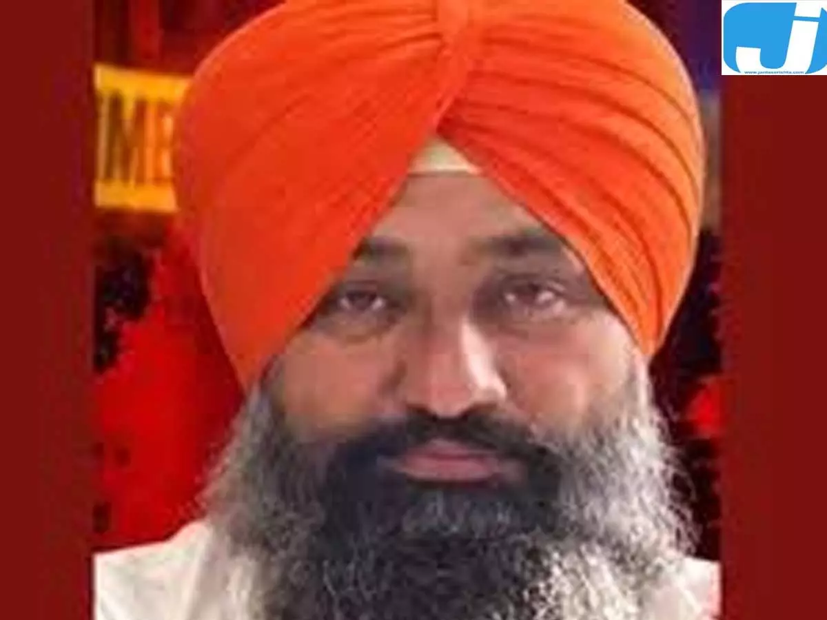 अकाली महिला सरपंच के पति की हत्या से हड़कंप, SAD ने लगाया गंभीर आरोप अकाली महिला सरपंच के पति की हत्या से हड़कंप, SAD ने लगाया गंभीर आरोप