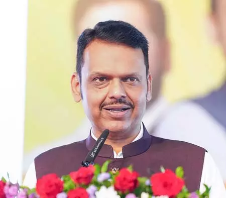 महाराष्ट्र के 265 तालुकों को सीएम फडणवीस ने किया सूखा घोषित, सूखे से निपटने के लिए कई उपायों की घोषणा महाराष्ट्र के 265 तालुकों को सीएम फडणवीस ने किया सूखा घोषित, सूखे से निपटने के लिए कई उपायों की घोषणा