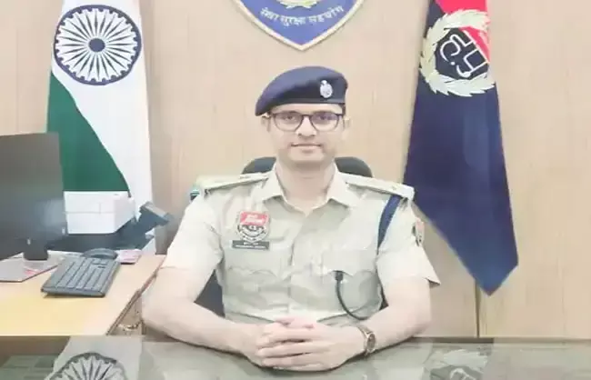 डहीना चौकी के सब इंस्पेक्टर विकास को किया लाइन हाजिर डहीना चौकी के सब इंस्पेक्टर विकास को किया लाइन हाजिर