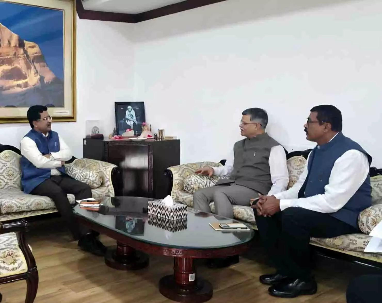 शहर की तासीर के अनुरूप हो विकास की योजना: सोनमणि बोरा शहर की तासीर के अनुरूप हो विकास की योजना: सोनमणि बोरा