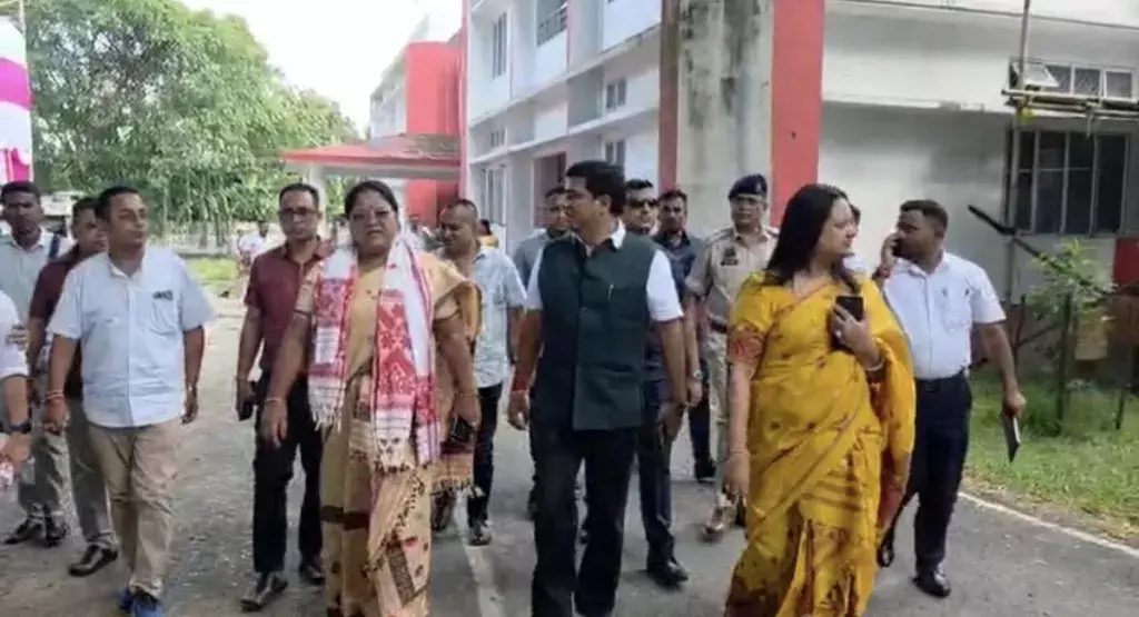 असम: जल्द ही 130 पशु चिकित्सक और 200 पशुधन सहायक नियुक्त करेंगे असम: जल्द ही 130 पशु चिकित्सक और 200 पशुधन सहायक नियुक्त करेंगे