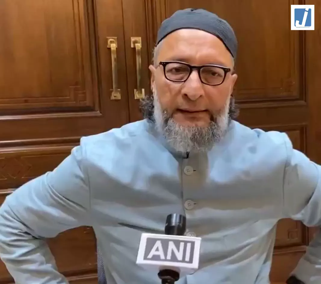 SIR को लेकर ओवैसी का बड़ा आरोप, बोले- हम शुरू से इसे ‘बैकडोर NRC’ कहते आए हैं SIR को लेकर ओवैसी का बड़ा आरोप, बोले- हम शुरू से इसे ‘बैकडोर NRC’ कहते आए हैं