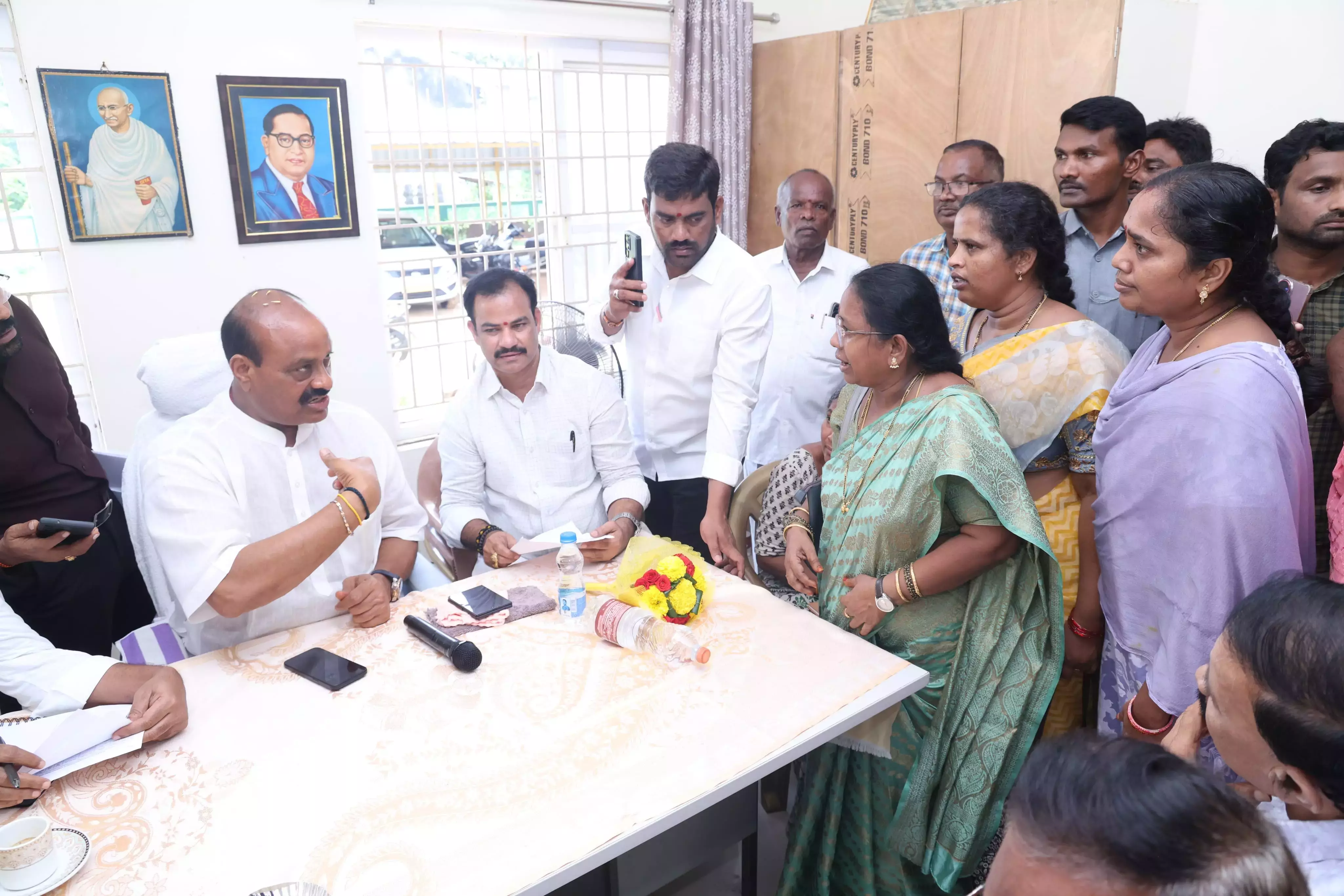 Andhra: मंत्री ने अधिकारियों से जलभराव की समस्या दूर करने को कहा