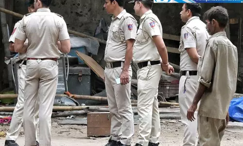 Delhi मंदिर के पास मिले कंकाल निकले नकली Delhi मंदिर के पास मिले कंकाल निकले नकली