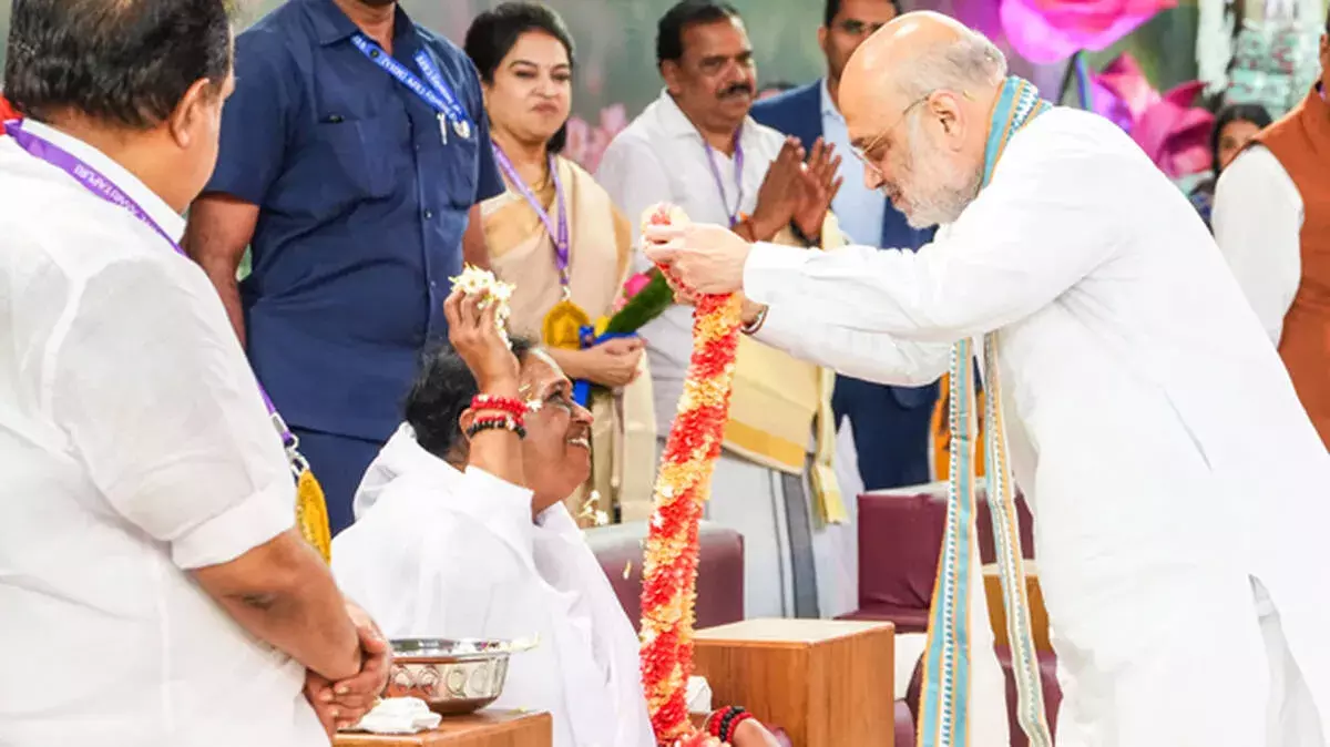 अम्मा का जीवन मानवता और करुणा का प्रतीक अमित शाह