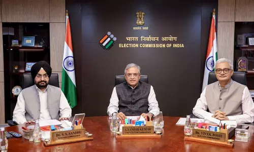 SIR विवाद पर चुनाव आयोग की सफाई के बाद NDA का विपक्ष पर हमला, आयोग ने लिए अहम फैसले SIR विवाद पर चुनाव आयोग की सफाई के बाद NDA का विपक्ष पर हमला, आयोग ने लिए अहम फैसले