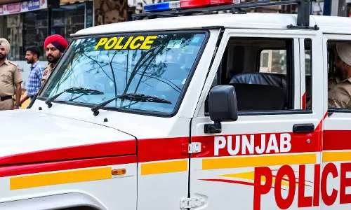 एक और प्राइवेट यूनिवर्सिटी में अफवाहों को लेकर हंगामा, छात्रों ने जाम किया हाईवे एक और प्राइवेट यूनिवर्सिटी में अफवाहों को लेकर हंगामा, छात्रों ने जाम किया हाईवे