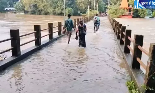 भद्रक में बाढ़ के हालात गंभीर, खतरे के निशान के ऊपर बैतरणी और सालंदी नदी