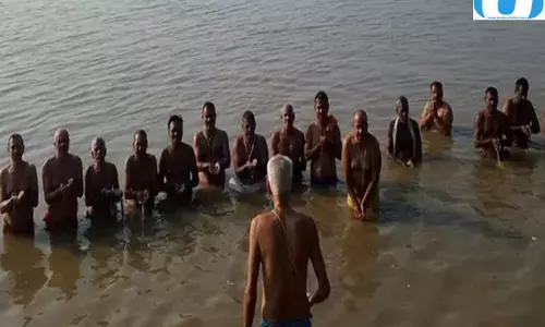 काशी के घाटों पर श्राद्ध कर्म, पिशाचमोचन में उमड़ी श्रद्धालुओं की भीड़ काशी के घाटों पर श्राद्ध कर्म, पिशाचमोचन में उमड़ी श्रद्धालुओं की भीड़