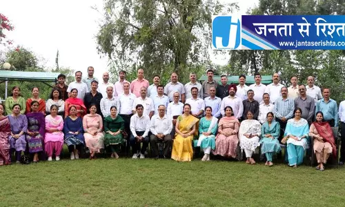पीएम श्री से मुलाकात: कांगड़ा, चंबा के स्कूल प्रमुखों को मिली नेतृत्व की सीख