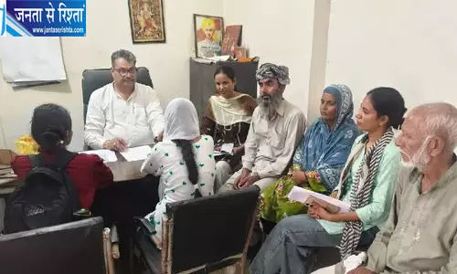 एक्ट्रेस बनने मुंबई के लिए घर से निकलीं दो नाबालिग छात्राएं, गलत ट्रेन में बैठकर पहुंच गईं अमृतसर एक्ट्रेस बनने मुंबई के लिए घर से निकलीं दो नाबालिग छात्राएं, गलत ट्रेन में बैठकर पहुंच गईं अमृतसर