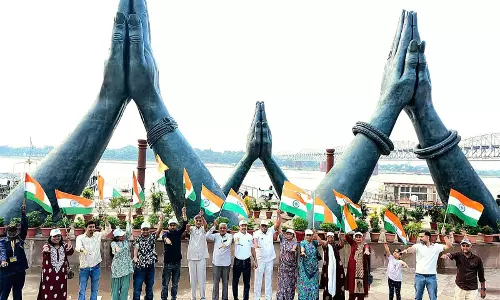 विश्व पर्यटन दिवस पर नमो घाट में सफाई अभियान विश्व पर्यटन दिवस पर नमो घाट में सफाई अभियान