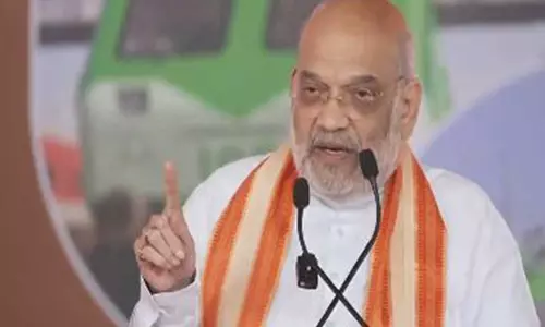 देश की पहली LNG ट्रेन को अमित शाह ने दिखाई हरी झंडी देश की पहली LNG ट्रेन को अमित शाह ने दिखाई हरी झंडी