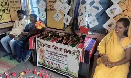 आंगन मिलन सेवा में गूंजा पोषण और सेवा का संदेश, चिरईपानी में रोपे गए मुनगा के पौधे आंगन मिलन सेवा में गूंजा पोषण और सेवा का संदेश, चिरईपानी में रोपे गए मुनगा के पौधे