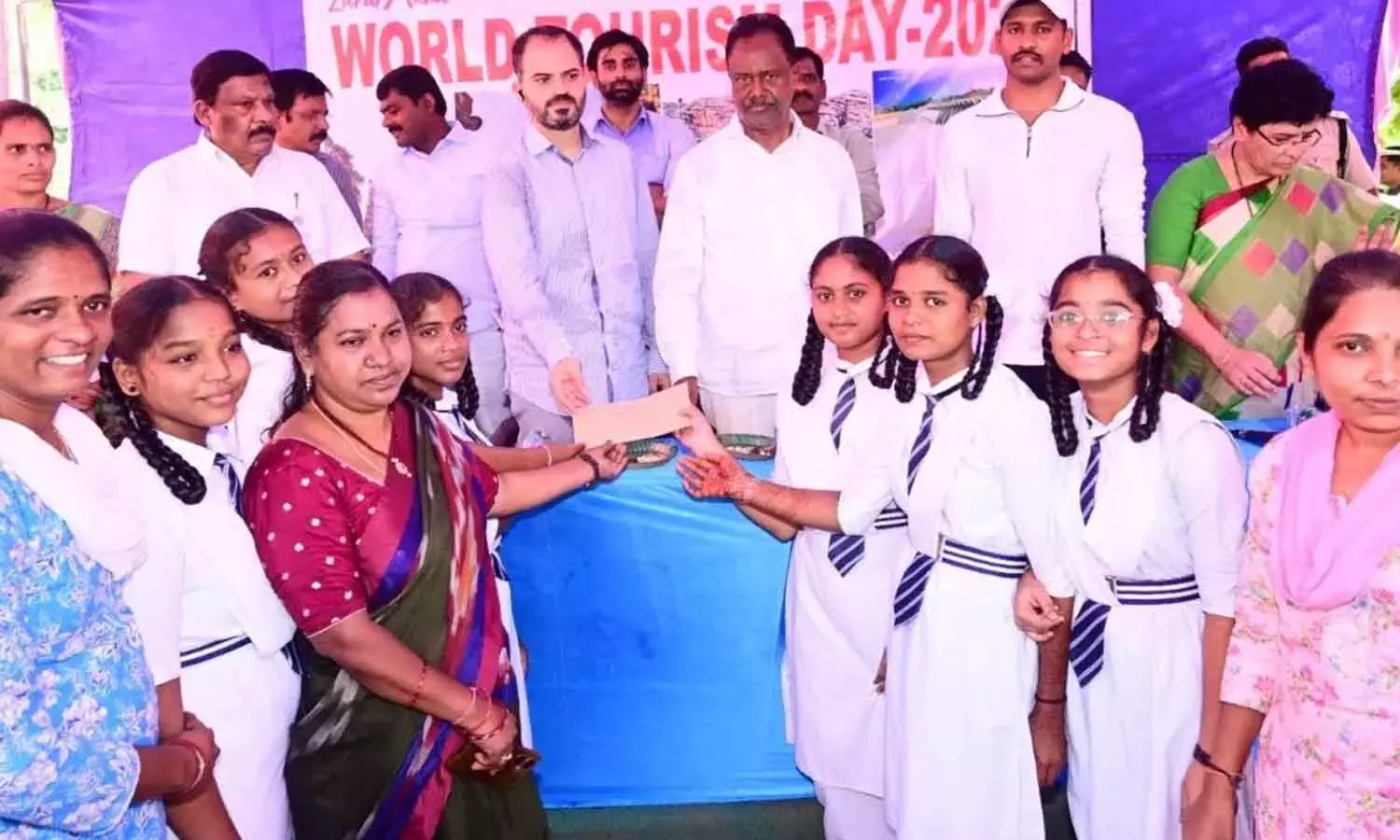 Andhra: ऐतिहासिक और आध्यात्मिक स्थलों को जोड़ने के लिए व्यापक पर्यटन सर्किट की योजना बनाई गई