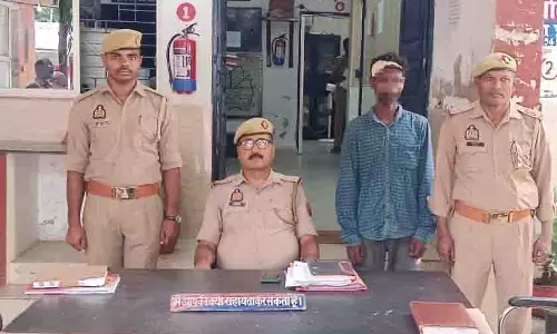सकलडीहा में महिला से छेड़खानी और हाफ मर्डर, आरोपी गिरफ्तार सकलडीहा में महिला से छेड़खानी और हाफ मर्डर, आरोपी गिरफ्तार
