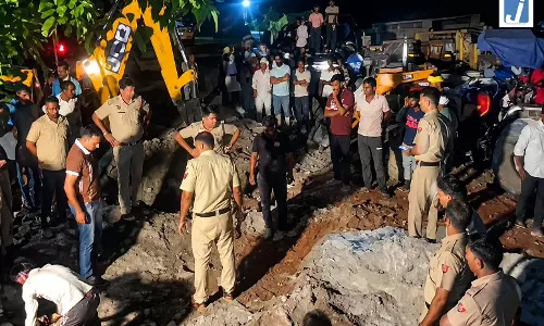 BREAKING: बोरवेल में गिरी 3 साल की बच्ची, सीही गांव में रेस्क्यू ऑपरेशन जारी