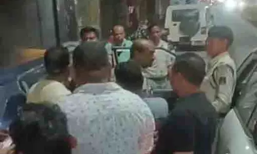 नशे में धुत ASI ने कार को मारी टक्कर, दोबारा ठोंका हंगामे के बाद कार्रवाई