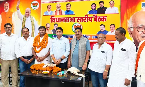 अभनपुर में भाजपा की बड़ी पहल, वार्ड पार्षद ने अपनाई पार्टी की विचारधारा