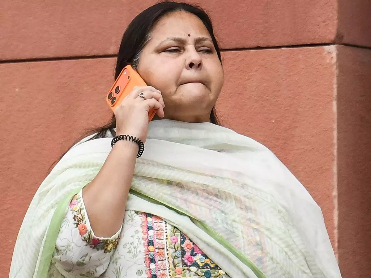 जमुई पीड़िता की पहचान उजागर करने का आरोप, सांसद मीसा भारती के खिलाफ थाने में शिकायत जमुई पीड़िता की पहचान उजागर करने का आरोप, सांसद मीसा भारती के खिलाफ थाने में शिकायत