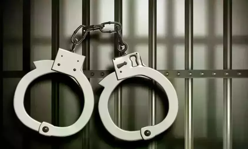गणेश विसर्जन: SHE टीमों ने छेड़छाड़ करने वाले 1,530 लोगों को हिरासत में लिया गणेश विसर्जन: SHE टीमों ने छेड़छाड़ करने वाले 1,530 लोगों को हिरासत में लिया