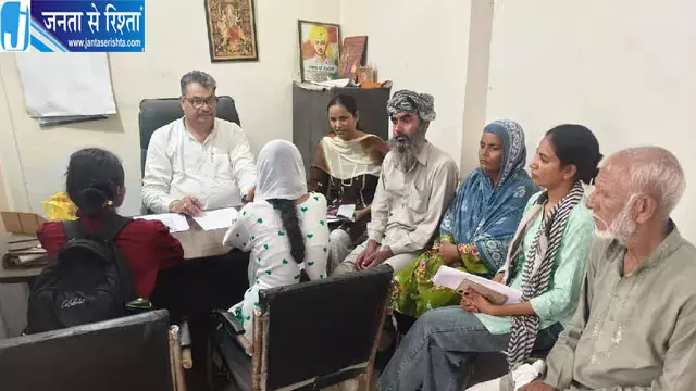 एक्ट्रेस बनने मुंबई के लिए घर से निकलीं दो नाबालिग छात्राएं, गलत ट्रेन में बैठकर पहुंच गईं अमृतसर एक्ट्रेस बनने मुंबई के लिए घर से निकलीं दो नाबालिग छात्राएं, गलत ट्रेन में बैठकर पहुंच गईं अमृतसर