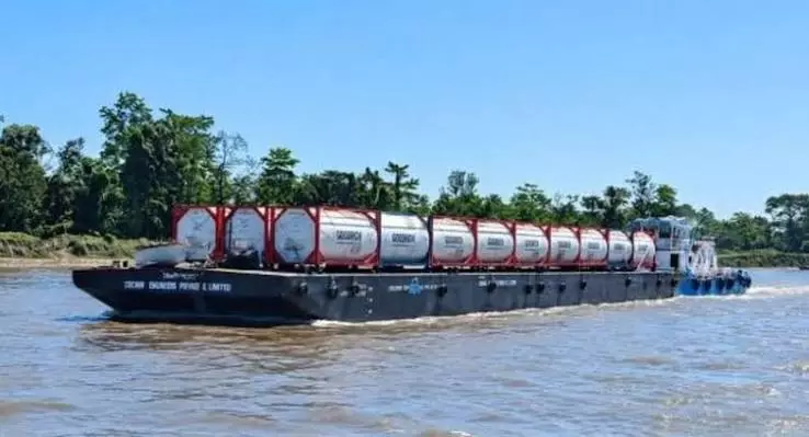 डिब्रूगढ़ से बांग्लादेश के लिए पहली बार रवाना होगा कार्गो जहाज़ डिब्रूगढ़ से बांग्लादेश के लिए पहली बार रवाना होगा कार्गो जहाज़
