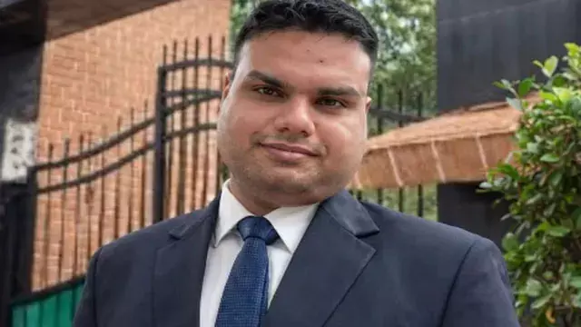 सेल्फ स्टडी से अमन जोशी ने पास की लोअर PCS परीक्षा, डिप्टी जेलर बनकर बढ़ाया जिले का मान सेल्फ स्टडी से अमन जोशी ने पास की लोअर PCS परीक्षा, डिप्टी जेलर बनकर बढ़ाया जिले का मान