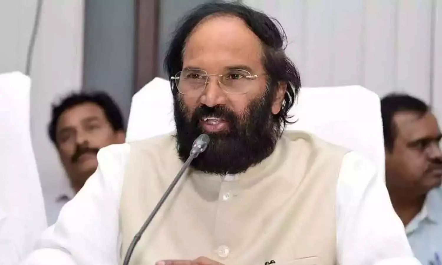 Andhra: उत्तम ने ज्ञानेश कुमार का इस्तीफा मांगा Andhra: उत्तम ने ज्ञानेश कुमार का इस्तीफा मांगा